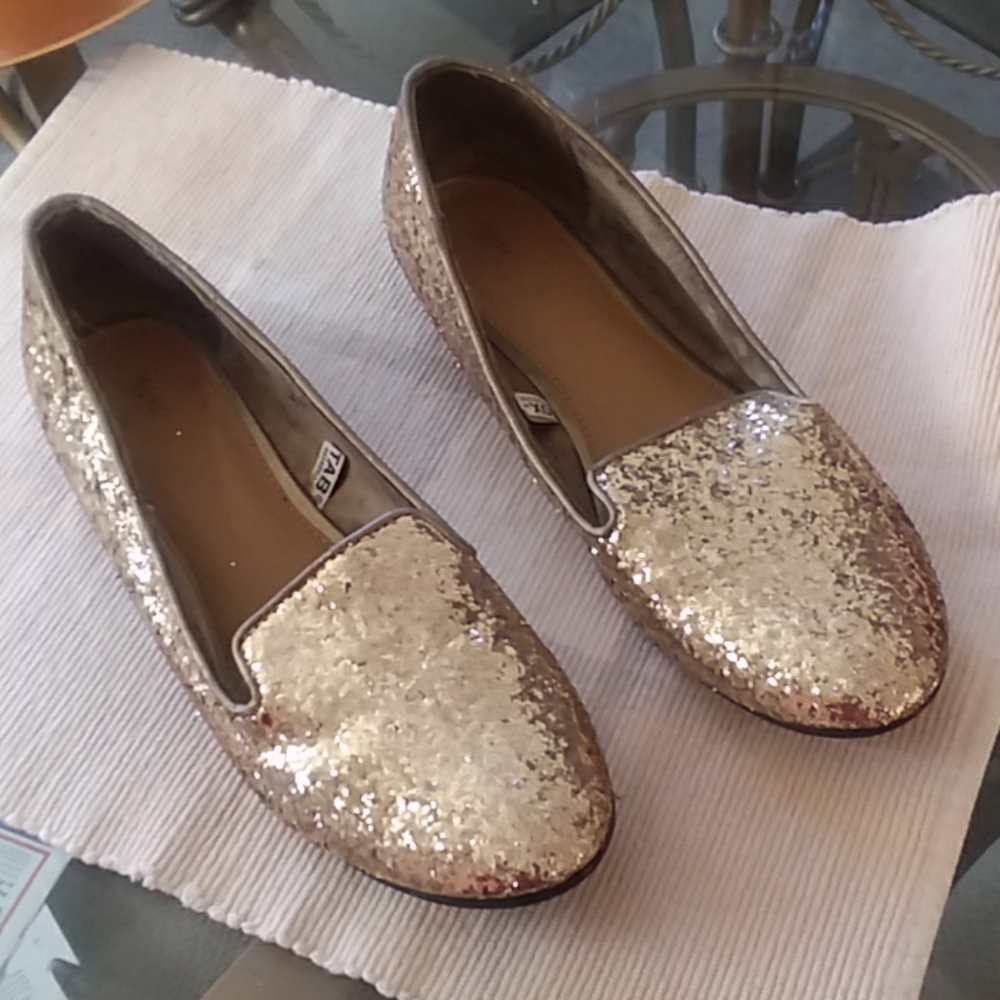 Gold  flats
